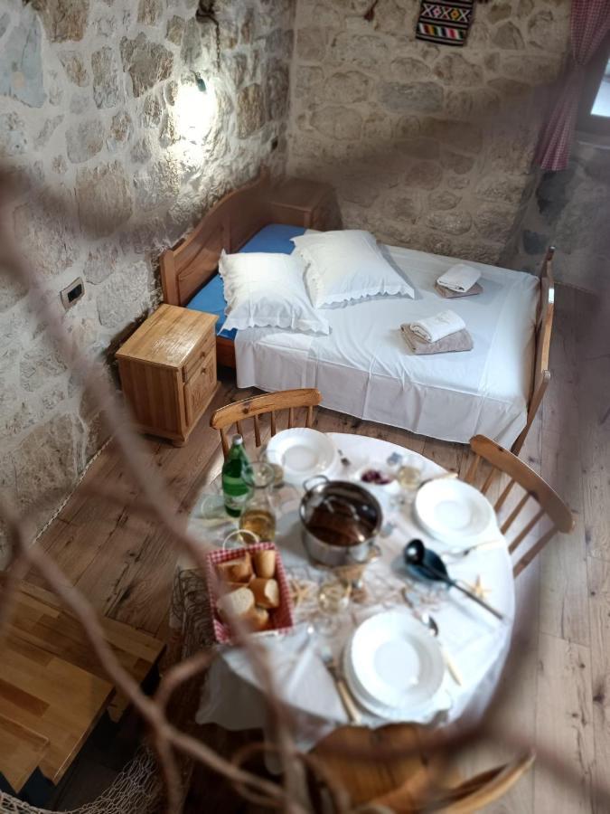 Villa The Old Stable 1861 Imotski Exterior foto