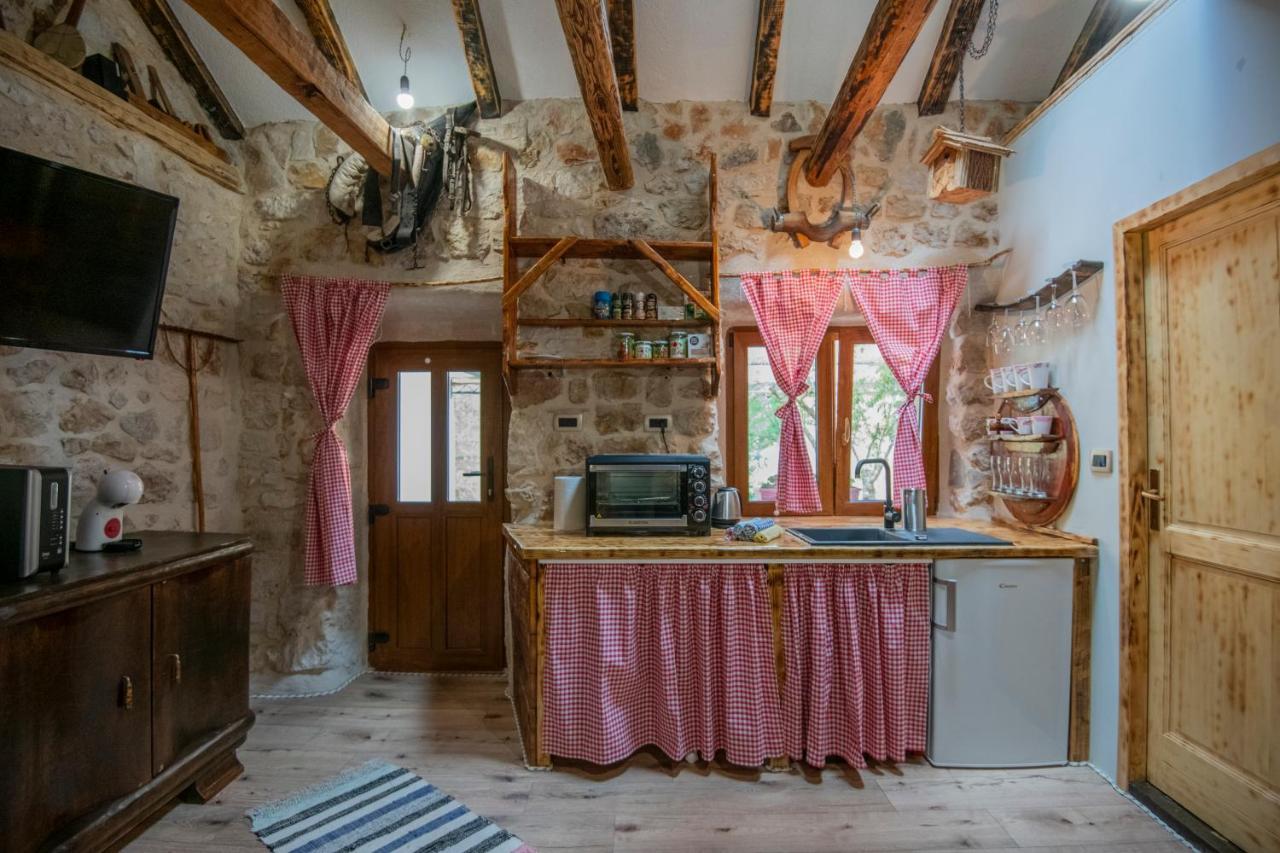 Villa The Old Stable 1861 Imotski Exterior foto